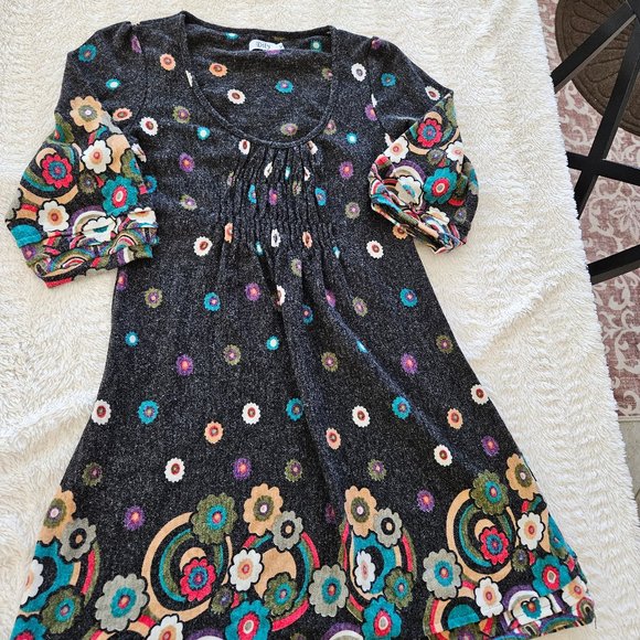 XL Grey with Floral Pattern Sweater Dress EUC Knee Length - Picture 1 of 12